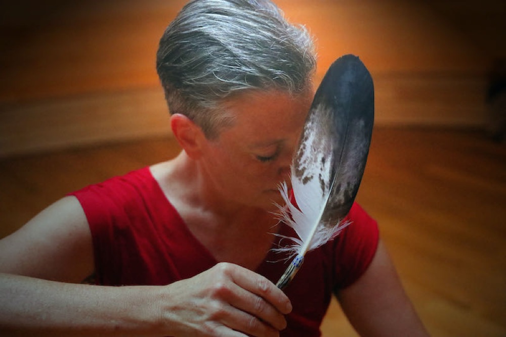 Kristin Glenewinkel im Tanzraum bei einer Einzelsitzung